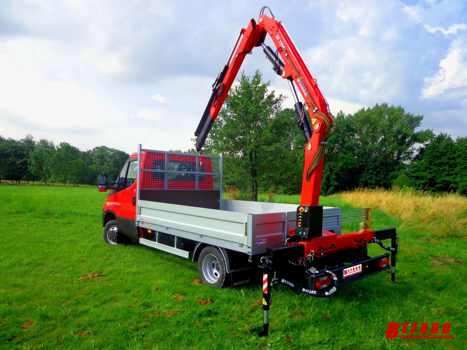 dźwig befard XF 1700A na IVECO